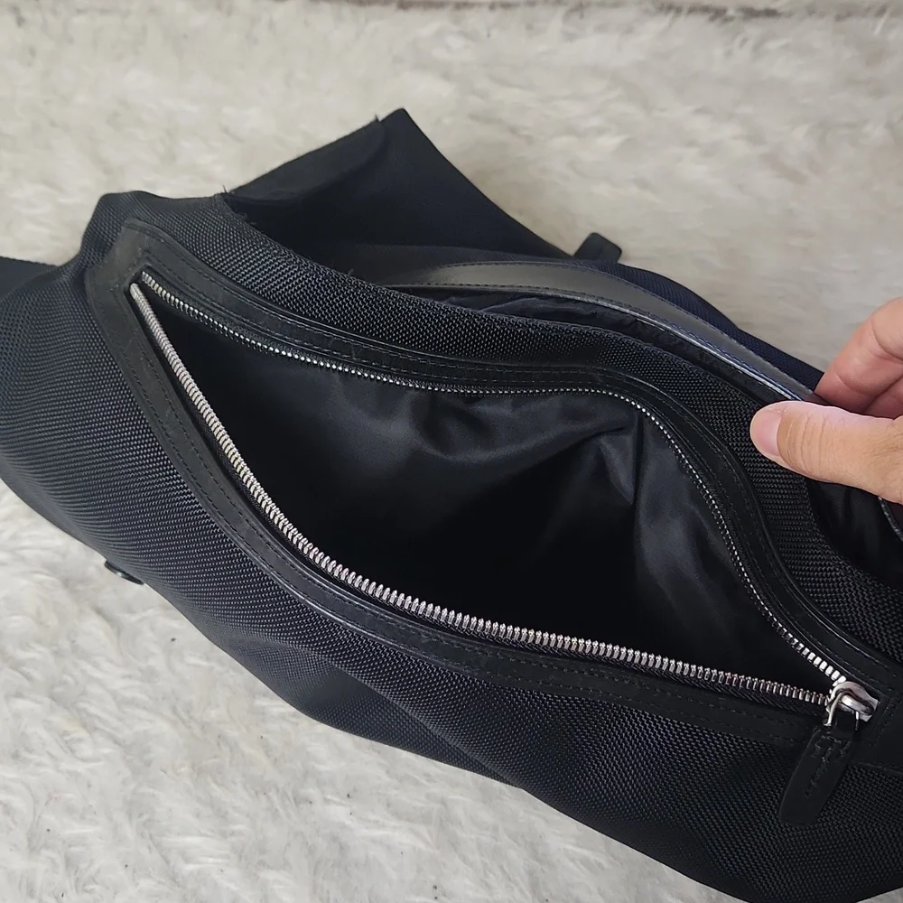 Tumi fold over nylon/leather messenger bag briefcase carryall black